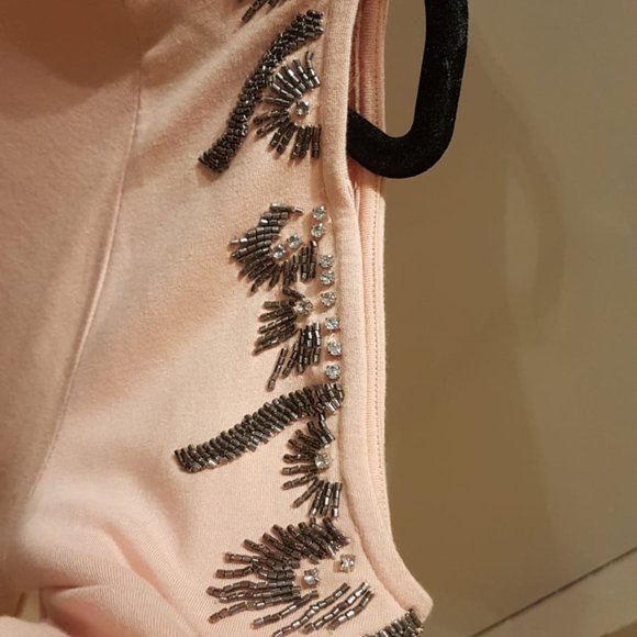 Women Cold Shoulder Long Sleeve Top with Design - Picture 4 of 6